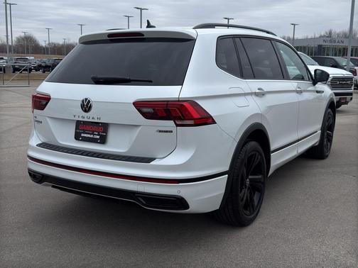 2024 Volkswagen Tiguan 2.0T SE R-Line Black