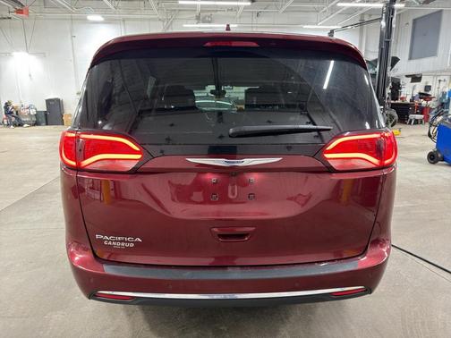 2020 Chrysler Pacifica Touring-L Plus