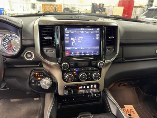 Diamond Black 2019 RAM 1500 Laramie
