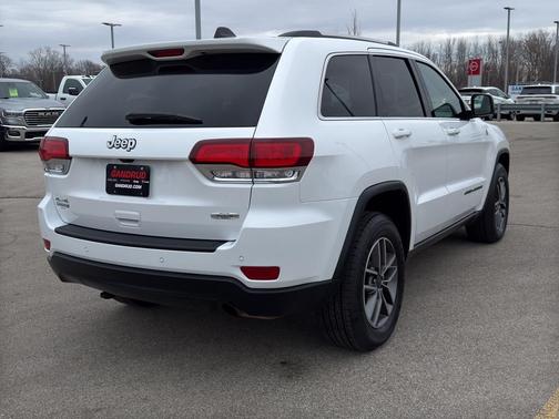 2020 Jeep Grand Cherokee Laredo