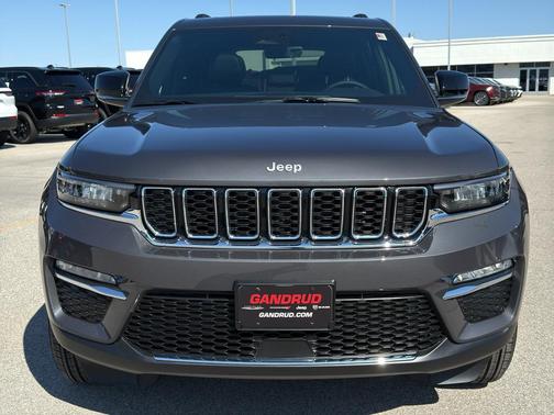 Metallic 2025 Jeep Grand Cherokee Limited