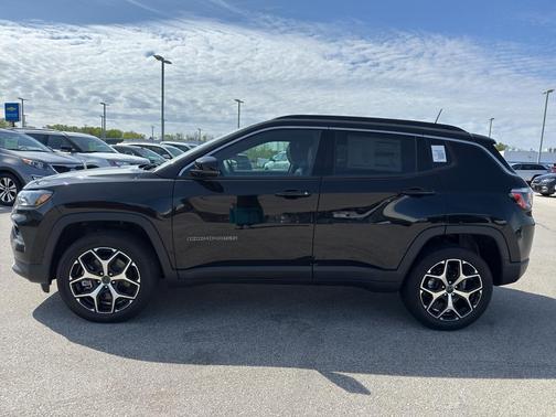 Diamond Black 2026 Jeep Compass Limited