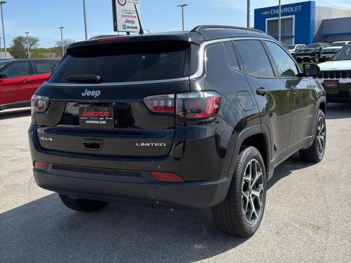 Diamond Black 2026 Jeep Compass Limited
