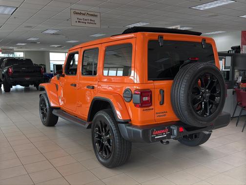 2025 Jeep Wrangler 4xe Sahara