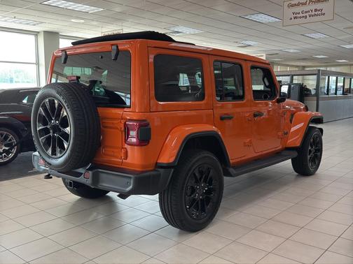 2025 Jeep Wrangler 4xe Sahara