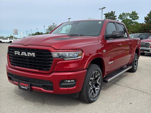Molten Red Pearlcoat 2026 RAM 1500 Laramie