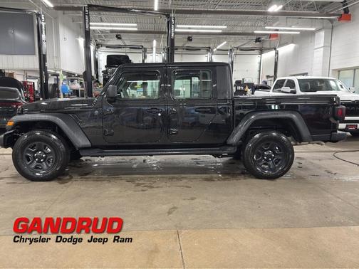 2025 Jeep Gladiator Sport