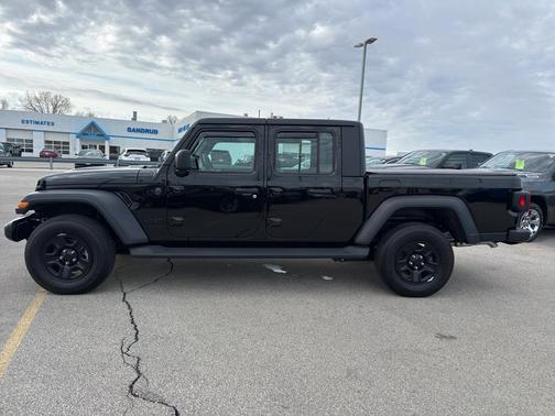 Black Clearcoat 2025 Jeep Gladiator Sport