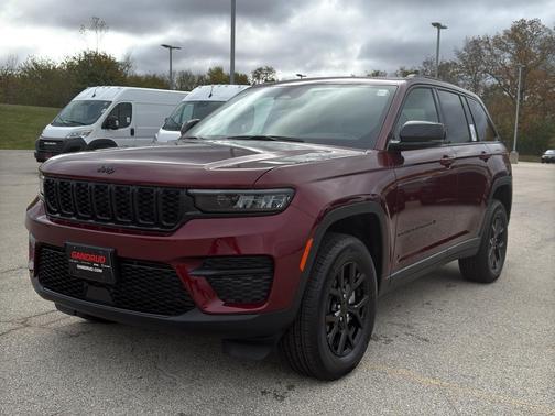 2025 Jeep Grand Cherokee Laredo