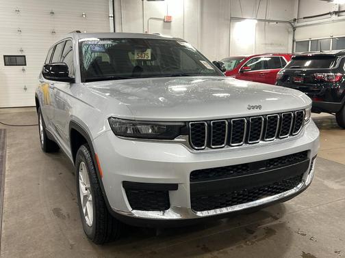 2022 Jeep Grand Cherokee L Laredo
