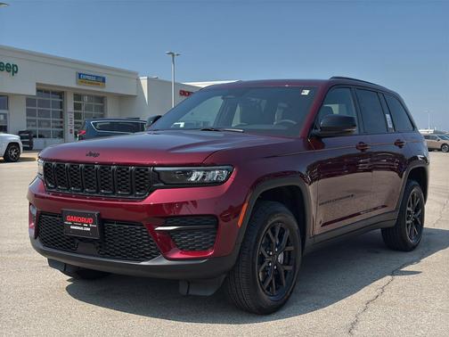 2025 Jeep Grand Cherokee Laredo