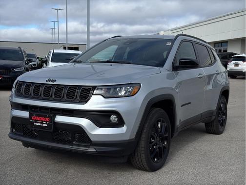 Silver Zynith 2026 Jeep Compass Latitude