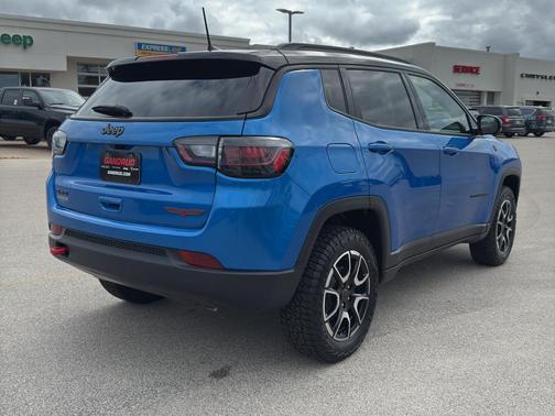 2025 Jeep Compass Trailhawk