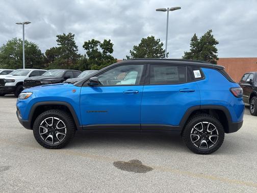 2025 Jeep Compass Trailhawk