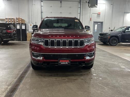 2024 Jeep Wagoneer Base