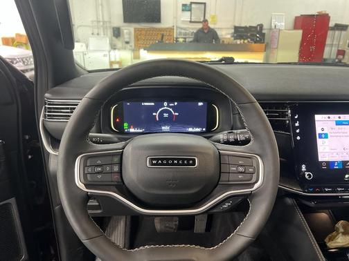 2024 Jeep Wagoneer Base