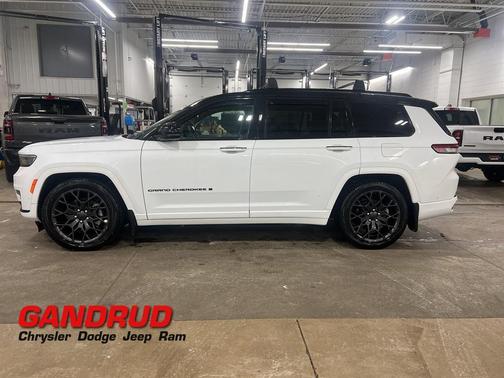 2024 Jeep Grand Cherokee L Summit