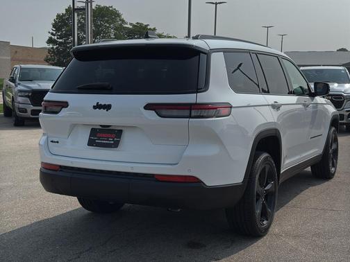 2025 Jeep Grand Cherokee L Laredo