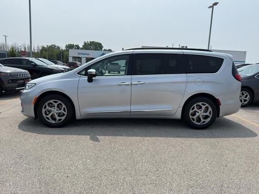 2023 Chrysler Pacifica Limited