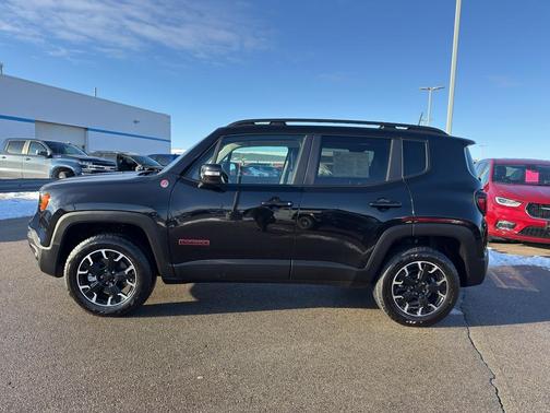2023 Jeep Renegade Trailhawk