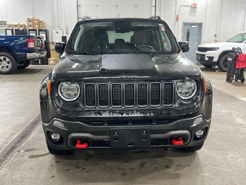2023 Jeep Renegade Trailhawk