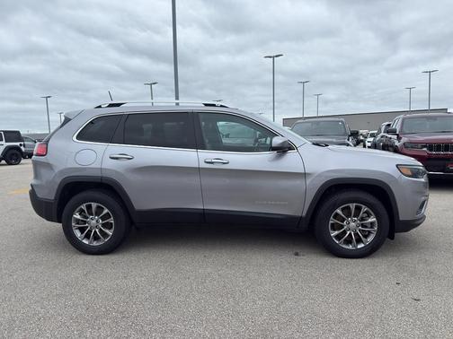 2021 Jeep Cherokee Latitude Lux