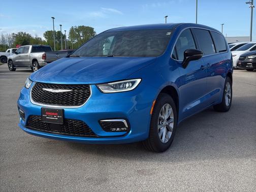 Hydro Blue Pearlcoat 2026 Chrysler Pacifica Select