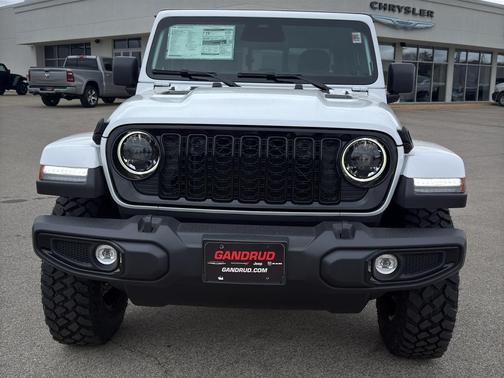Bright White Clearcoat 2026 Jeep Gladiator Sport