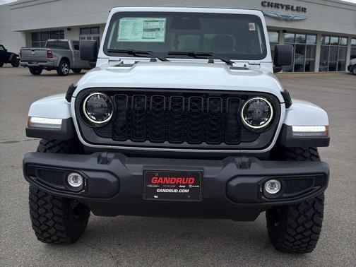 Bright White Clearcoat 2026 Jeep Gladiator Sport
