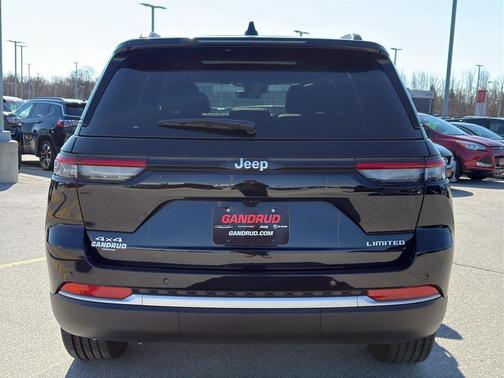 Diamond Black 2026 Jeep Grand Cherokee Limited