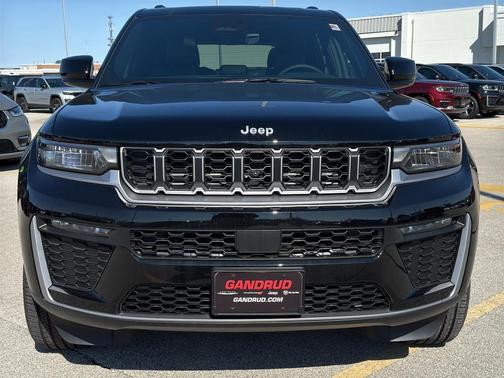 Diamond Black 2026 Jeep Grand Cherokee Limited