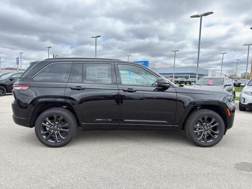 Diamond Black 2026 Jeep Grand Cherokee Limited