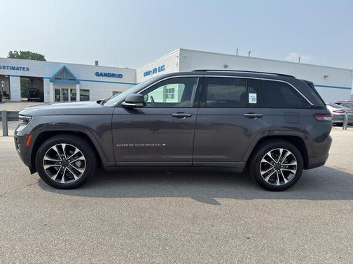 2022 Jeep Grand Cherokee Overland