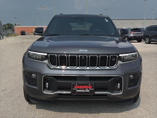 2022 Jeep Grand Cherokee Overland
