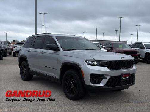 2024 Jeep Grand Cherokee Laredo