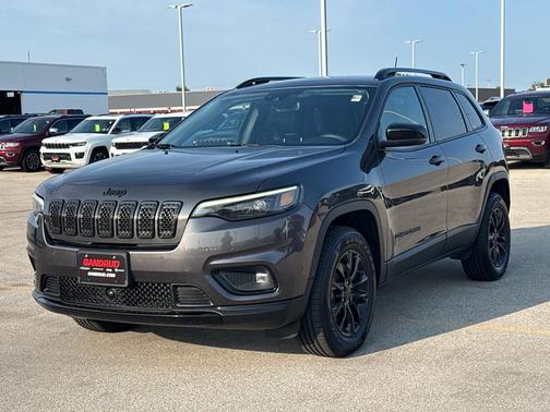 2023 Jeep Cherokee Altitude Lux
