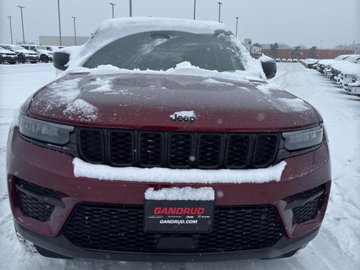 2024 Jeep Grand Cherokee Laredo