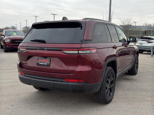 2024 Jeep Grand Cherokee Laredo