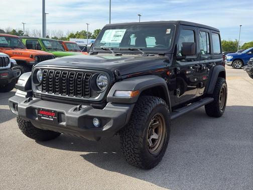 Black Clearcoat 2026 Jeep Wrangler Sport