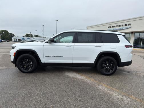 2025 Jeep Grand Cherokee L Laredo
