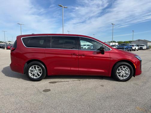 Red 2027 Chrysler Pacifica SELECT