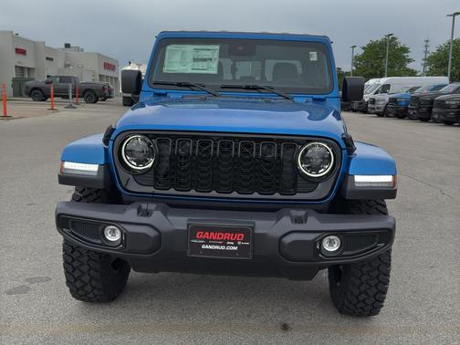 2025 Jeep Gladiator Sport