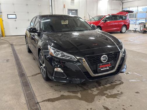 2022 Nissan Altima 2.5 SR