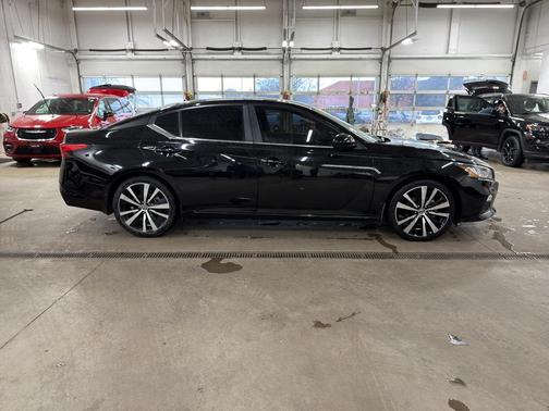 2022 Nissan Altima 2.5 SR