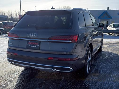 2021 Audi Q7 55 Prestige