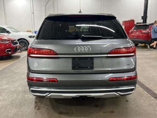 2021 Audi Q7 55 Prestige