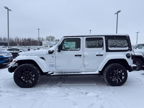 2022 Jeep Wrangler Unlimited 4xe Sahara
