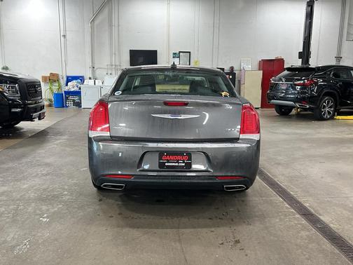 2018 Chrysler 300 Limited