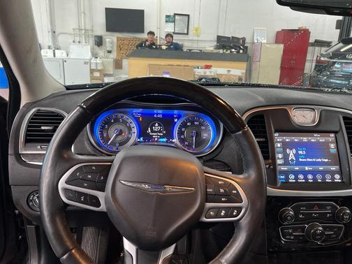 2018 Chrysler 300 Limited