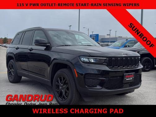 Diamond Black 2025 Jeep Grand Cherokee Laredo